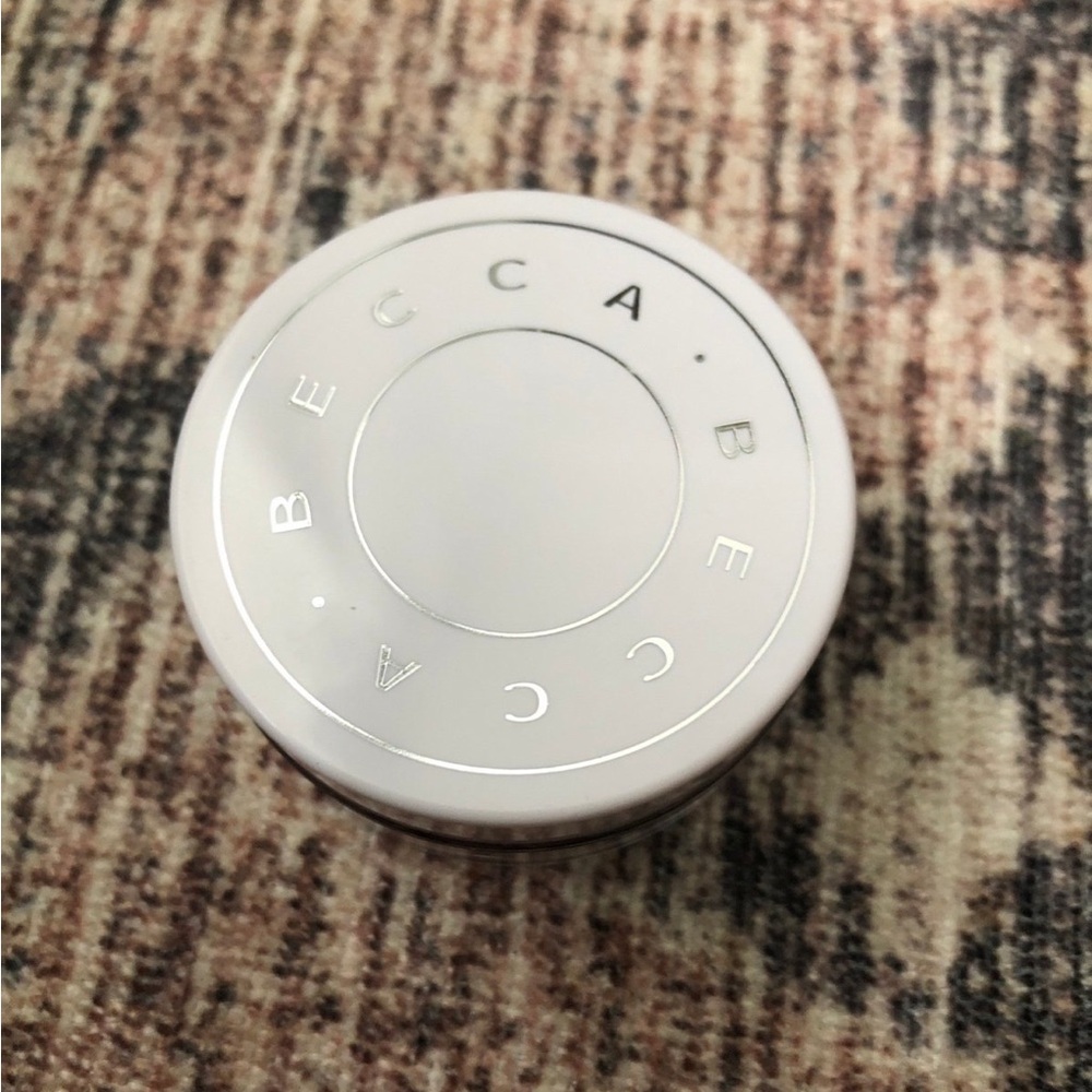 ✨ Becca Cosmetics Set and Refresh Setting Powder - Picture 3 of 4